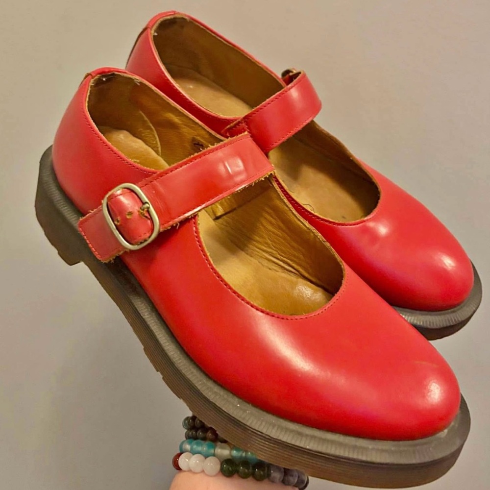 Vintage 2000s Dr. Martens Red Mary Jane Shoes – Size 8 (US 7 UK 5 EU 38)